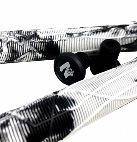 Грипсы Z53 Black/White с барендами в комплекте